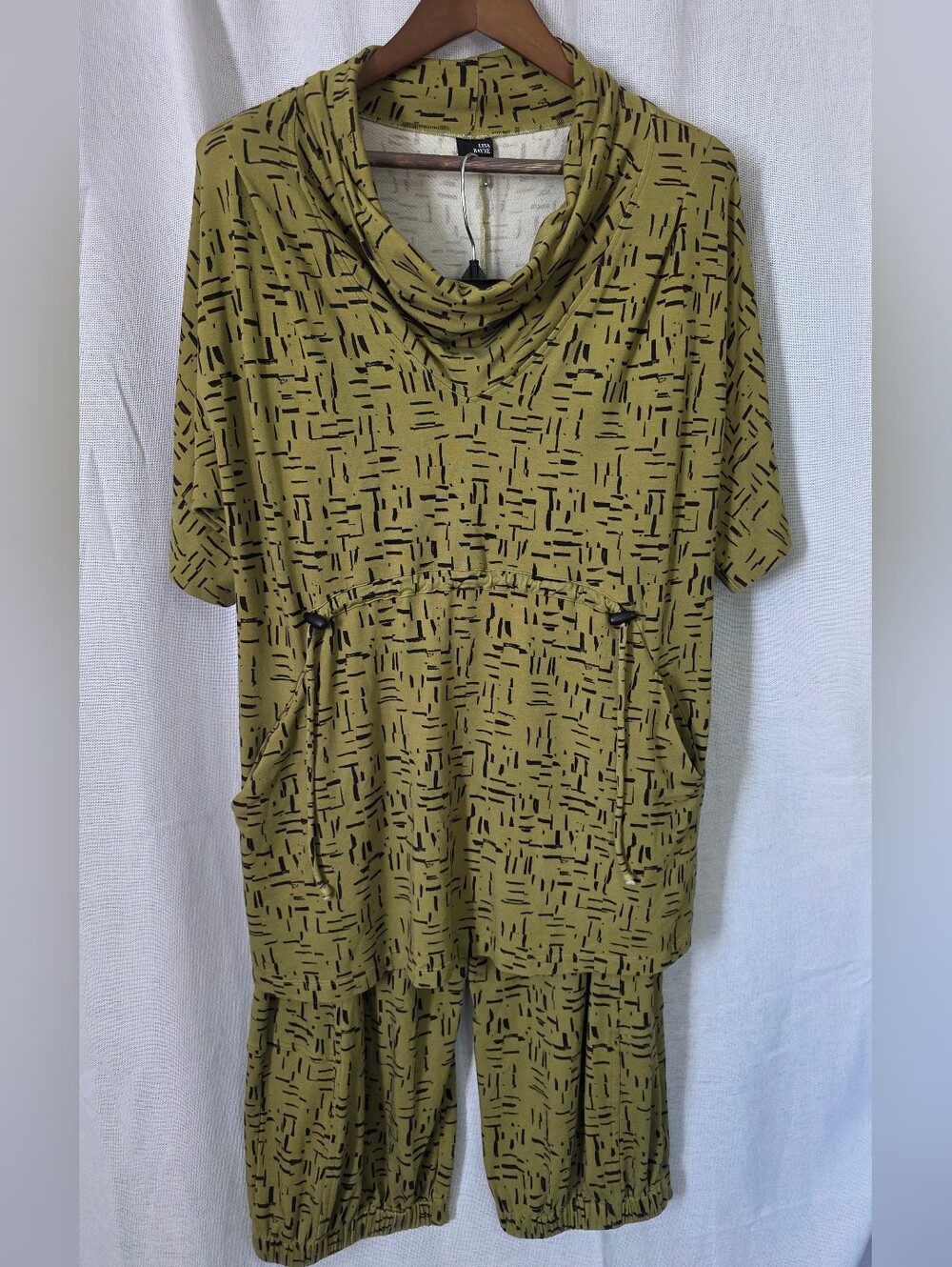 Lisa Bayne Bamboo 2pc Set M Green Abstract Cowl Top And Pants